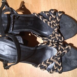 Stylish Black and Tan Women's Connection 8 Sandals